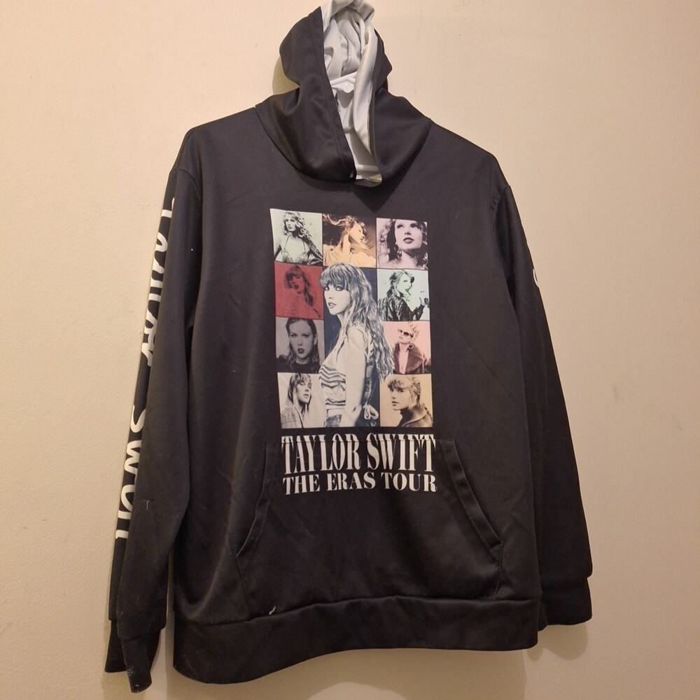Taylor Swift Eras Tour Size L Black hoodie